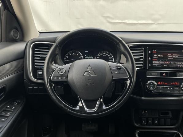 Mitsubishi Outlander III Рестайлинг 3 с пробегом 2019 года, цена 2 649 000 рублей, 40250 км, внедорожник, Автокод Объявления