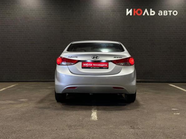 Hyundai Avante V с пробегом 2011 года, цена 880 000 рублей, 243276 км, седан, Автокод Объявления