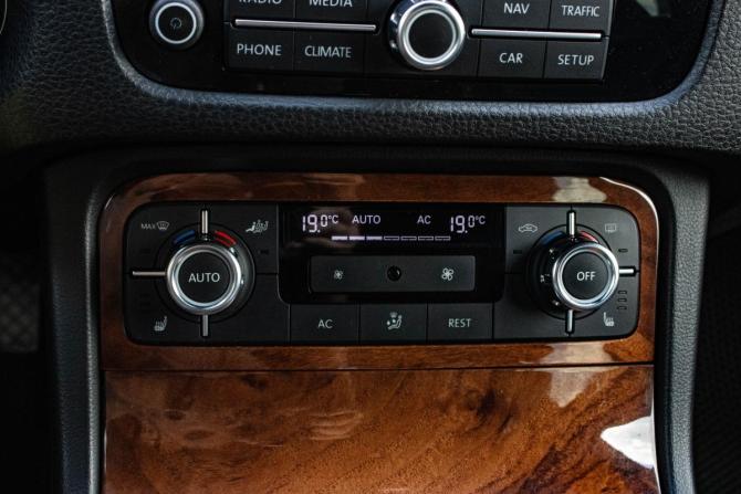 Volkswagen Touareg II с пробегом 2010 года, цена 1 739 000 рублей, 242446 км, внедорожник, Автокод Объявления