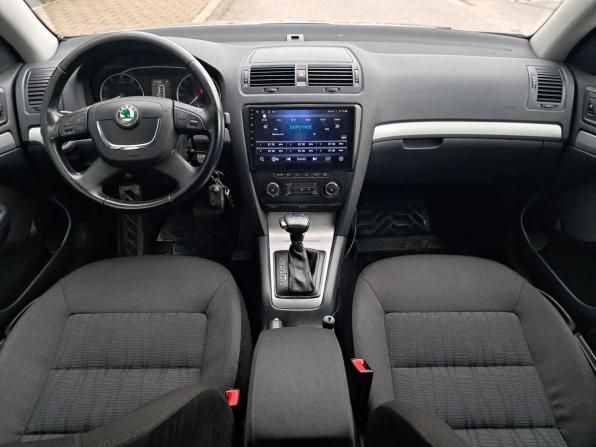 Skoda Octavia II (A5) Рестайлинг с пробегом 2012 года, цена 1 045 000 рублей, 109042 км, лифтбек, Автокод Объявления