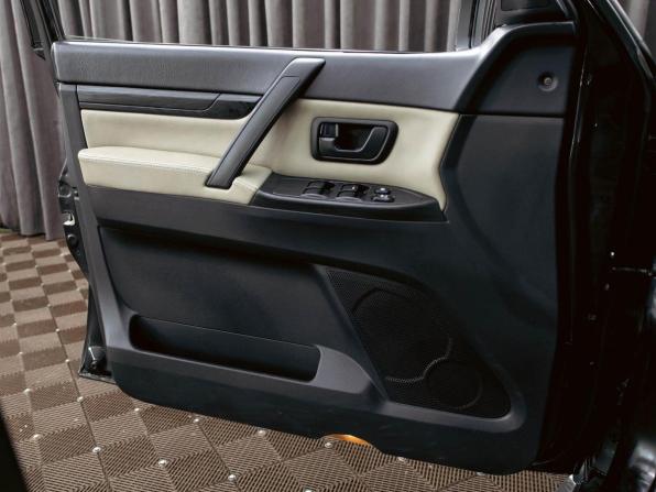 Mitsubishi Pajero IV Рестайлинг 1 с пробегом 2014 года, цена 1 765 000 рублей, 135000 км, внедорожник, Автокод Объявления