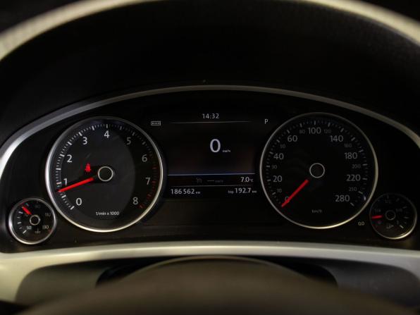Volkswagen Touareg II с пробегом 2012 года, цена 2 295 000 рублей, 186562 км, внедорожник, Автокод Объявления