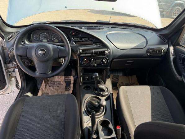 Chevrolet Niva I Рестайлинг с пробегом 2017 года, цена 675 000 рублей, 133984 км, внедорожник, Автокод Объявления