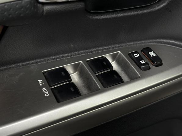 Toyota Land Cruiser 200 Series Рестайлинг 1 с пробегом 2014 года, цена 4 299 000 рублей, 214452 км, внедорожник, Автокод Объявления