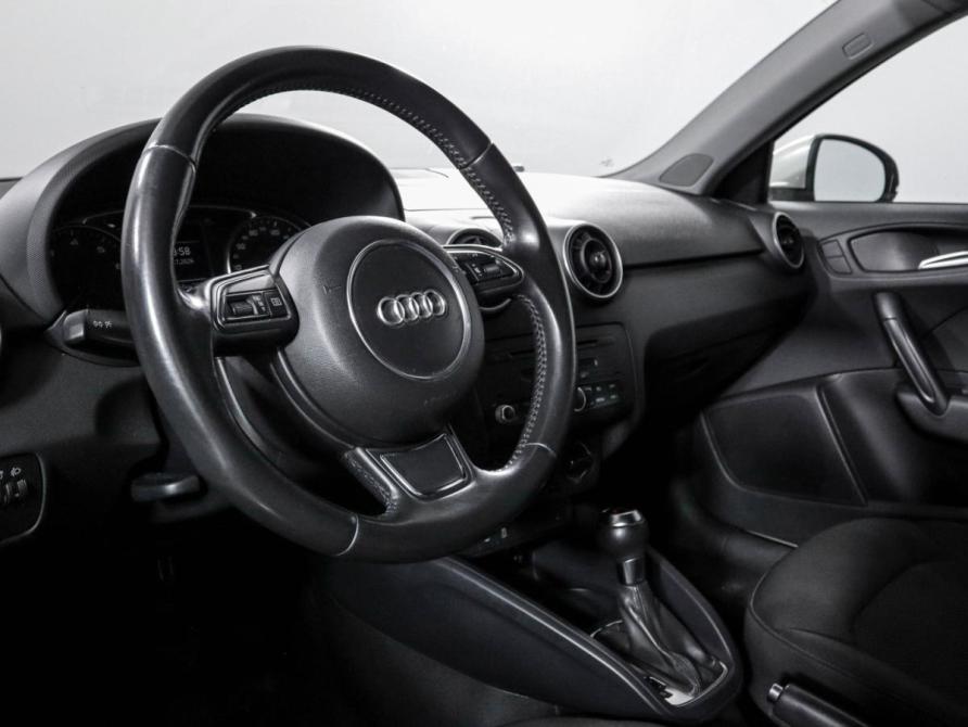Audi A1 I (8X) Москва  - изображение 15