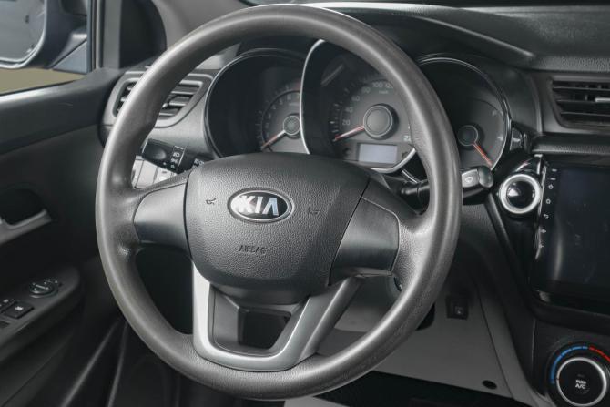 Kia Rio III с пробегом 2013 года, цена 899 000 рублей, 221000 км, седан, Автокод Объявления