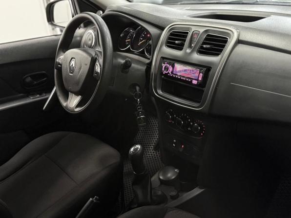 Renault Sandero II с пробегом 2015 года, цена 770 000 рублей, 152350 км, хэтчбек, Автокод Объявления