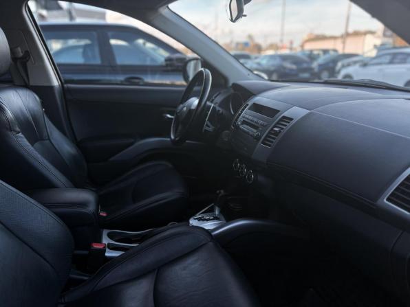Mitsubishi Outlander II Рестайлинг с пробегом 2011 года, цена 1 592 000 рублей, 136317 км, внедорожник, Автокод Объявления