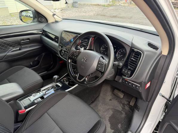 Mitsubishi Outlander III Рестайлинг 3 с пробегом 2019 года, цена 1 985 000 рублей, 180000 км, внедорожник, Автокод Объявления