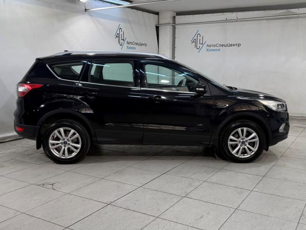 Ford Kuga II Рестайлинг с пробегом 2018 года, цена 1 599 800 рублей, 113000 км, внедорожник, Автокод Объявления