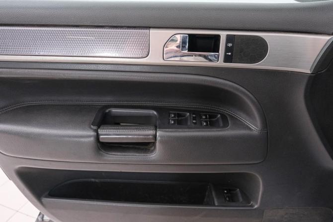 Volkswagen Touareg I с пробегом 2006 года, цена 899 000 рублей, 470000 км, внедорожник, Автокод Объявления