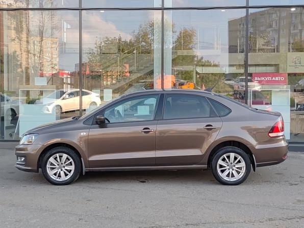 Volkswagen Polo V Рестайлинг с пробегом 2017 года, цена 930 000 рублей, 97452 км, седан, Автокод Объявления