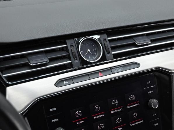 Volkswagen Passat B8 с пробегом 2017 года, цена 1 499 000 рублей, 189000 км, универсал, Автокод Объявления
