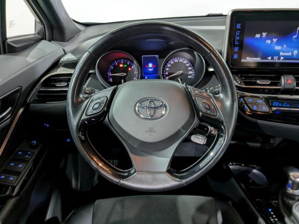 Toyota C-HR I с пробегом 2019 года, цена 2 550 000 рублей, 56400 км, внедорожник, Автокод Объявления