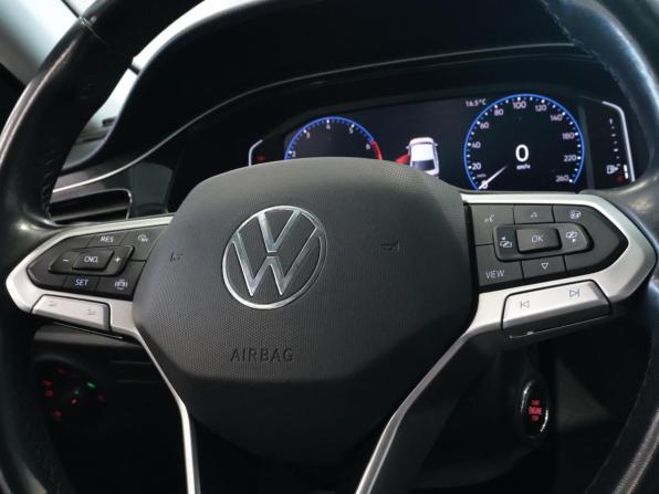Volkswagen Polo VI с пробегом 2020 года, цена 1 368 100 рублей, 174925 км, лифтбек, Автокод Объявления