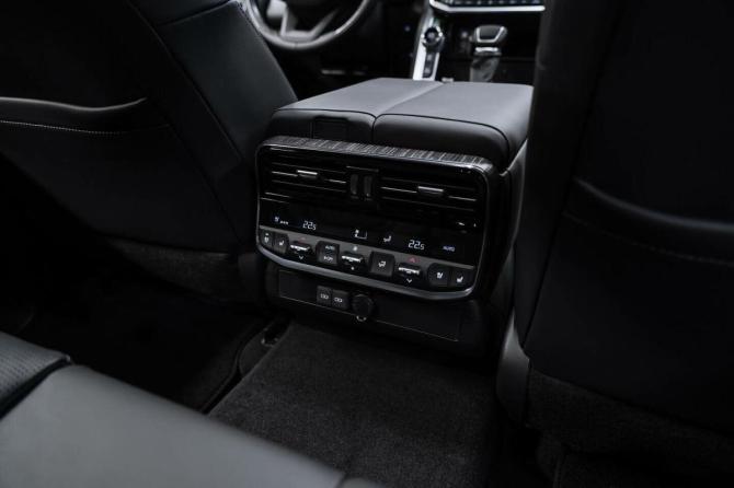 Новый Toyota Land Cruiser 300 Series 2026 года, цена 13 990 000 рублей, внедорожник, Автокод Объявления