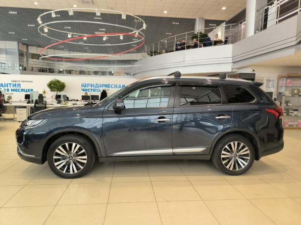 Mitsubishi Outlander III Рестайлинг 3 с пробегом 2019 года, цена 2 590 000 рублей, 72170 км, внедорожник, Автокод Объявления