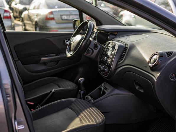 Renault Kaptur I с пробегом 2018 года, цена 1 044 000 рублей, 195904 км, внедорожник, Автокод Объявления