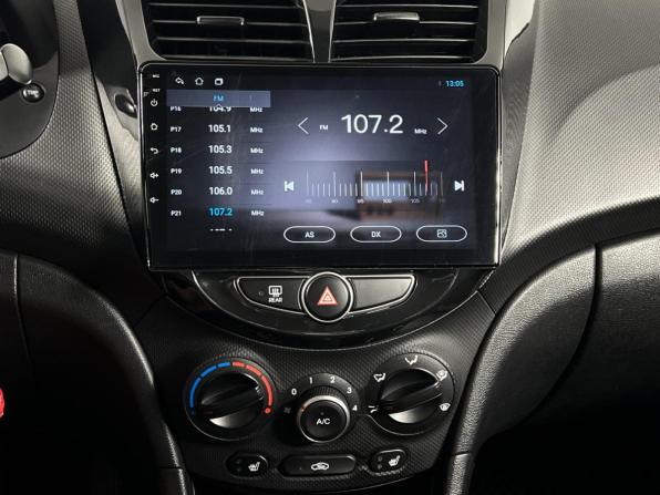 Hyundai Solaris I Рестайлинг с пробегом 2014 года, цена 963 200 рублей, 174650 км, седан, Автокод Объявления