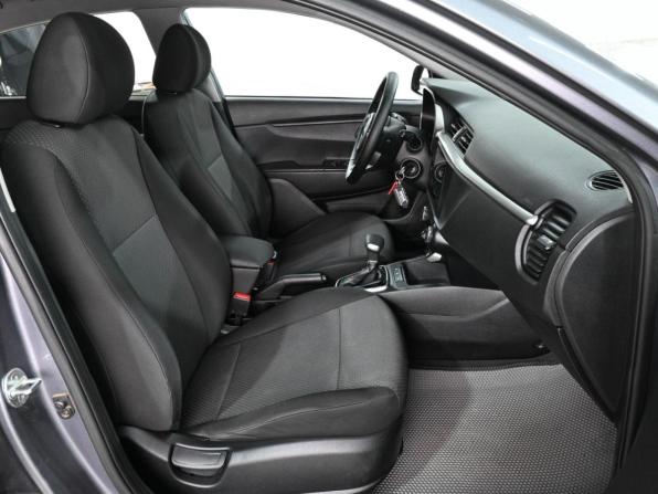 Kia Rio IV Рестайлинг с пробегом 2020 года, цена 1 435 000 рублей, 97031 км, седан, Автокод Объявления
