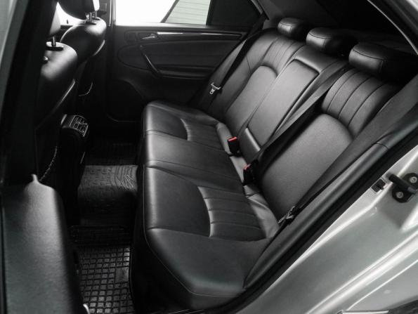 Mercedes-Benz C-Класс II (W203) Рестайлинг с пробегом 2006 года, цена 648 000 рублей, 292246 км, седан, Автокод Объявления