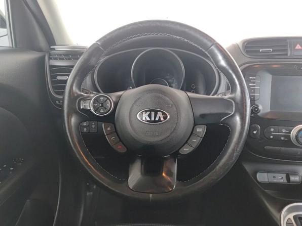 Kia Soul II Рестайлинг с пробегом 2018 года, цена 1 650 000 рублей, 111712 км, хэтчбек, Автокод Объявления