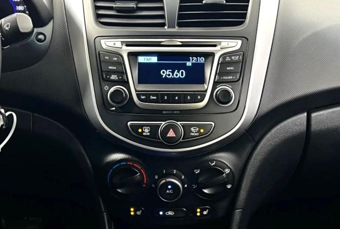 Hyundai Solaris I Рестайлинг с пробегом 2015 года, цена 1 240 000 рублей, 77938 км, седан, Автокод Объявления