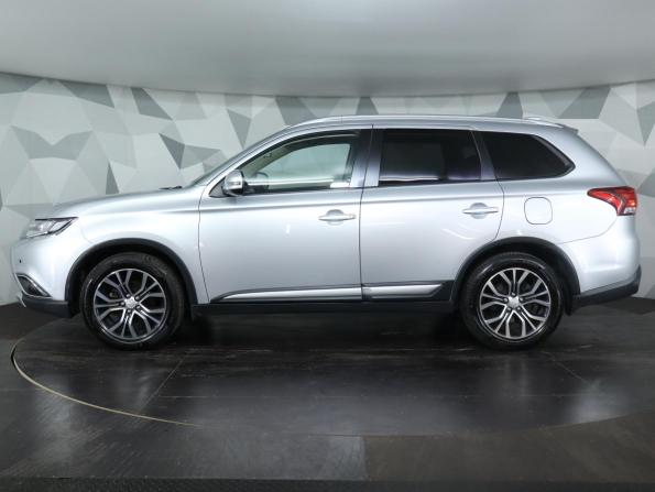 Mitsubishi Outlander III Рестайлинг 2 с пробегом 2018 года, цена 1 579 000 рублей, 230000 км, внедорожник, Автокод Объявления