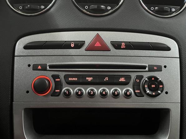 Peugeot 408 I Рестайлинг с пробегом 2017 года, цена 1 035 000 рублей, 68542 км, седан, Автокод Объявления