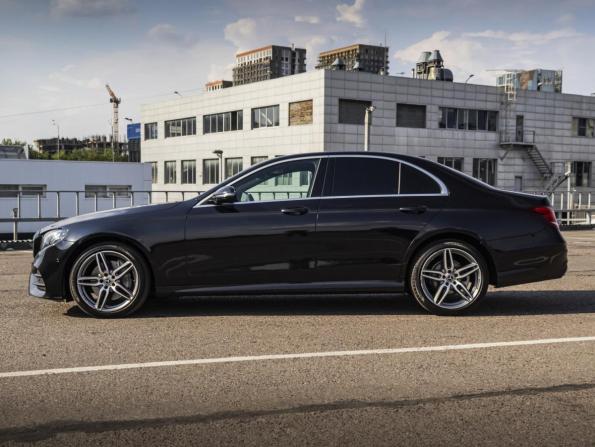 Mercedes-Benz E-Класс V (W213 S213 C238) с пробегом 2018 года, цена 2 968 000 рублей, 100503 км, седан, Автокод Объявления