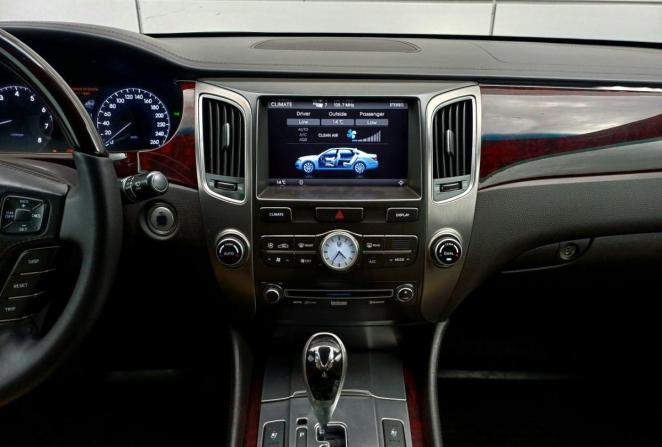 Hyundai Equus II с пробегом 2011 года, цена 1 020 000 рублей, 233971 км, седан, Автокод Объявления