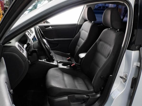 Volkswagen Jetta VI с пробегом 2013 года, цена 879 000 рублей, 213338 км, седан, Автокод Объявления
