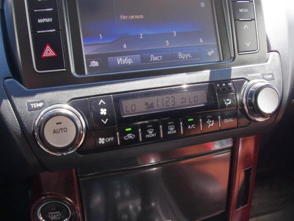 Toyota Land Cruiser Prado 150 Series Рестайлинг 1 с пробегом 2014 года, цена 3 050 000 рублей, 265000 км, внедорожник, Автокод Объявления
