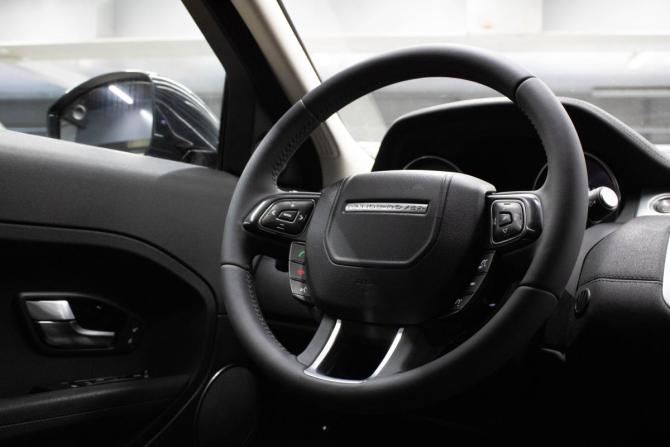 Land Rover Range Rover Evoque I с пробегом 2015 года, цена 2 199 000 рублей, 155306 км, внедорожник, Автокод Объявления