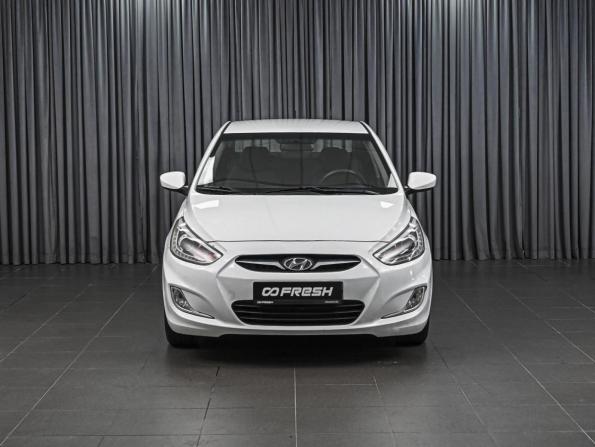 Hyundai Solaris I с пробегом 2013 года, цена 779 000 рублей, 117613 км, седан, Автокод Объявления