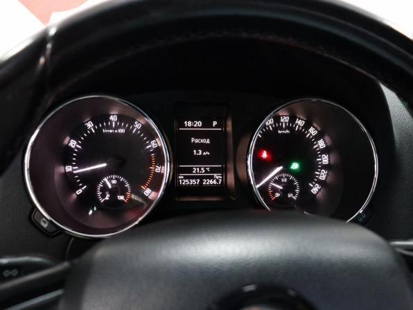 Skoda Yeti I Рестайлинг с пробегом 2014 года, цена 1 359 000 рублей, 125346 км, внедорожник, Автокод Объявления