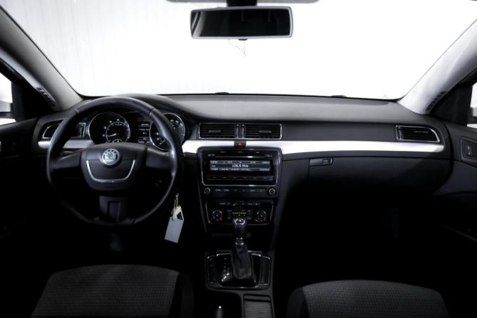 Skoda Superb II с пробегом 2012 года, цена 949 000 рублей, 250001 км, лифтбек, Автокод Объявления