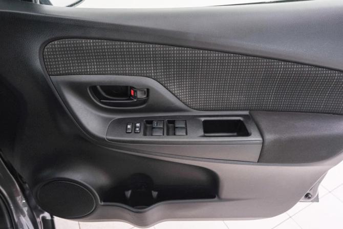 Toyota Vitz III (XP130) Рестайлинг 2 с пробегом 2019 года, цена 969 000 рублей, 103395 км, хэтчбек, Автокод Объявления