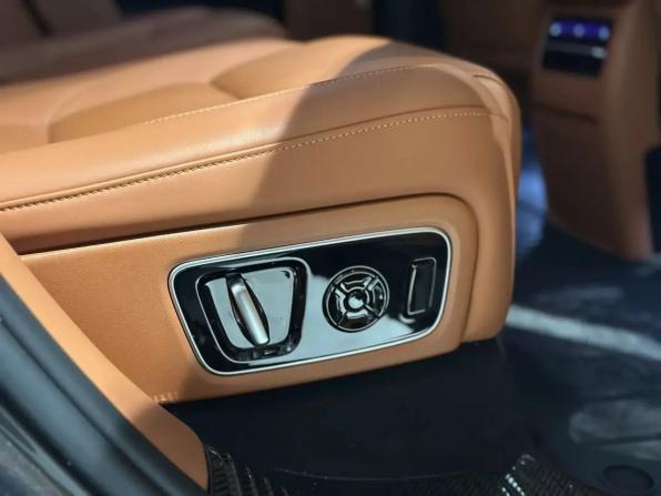 Li Auto (Lixiang) L7 I с пробегом 2024 года, цена 6 490 000 рублей, 30300 км, внедорожник, Автокод Объявления