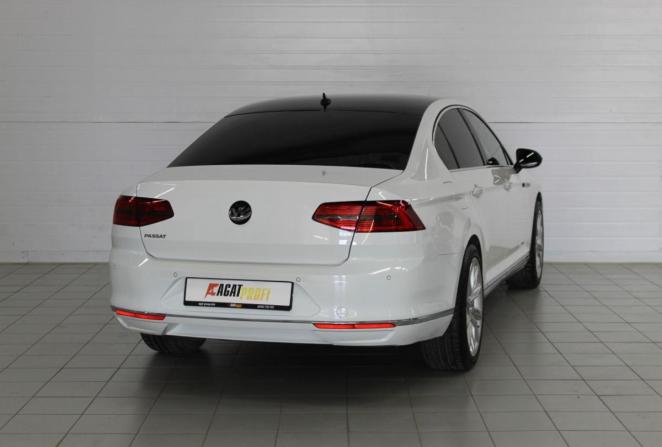 Volkswagen Passat B8 с пробегом 2018 года, цена 1 990 000 рублей, 126595 км, седан, Автокод Объявления