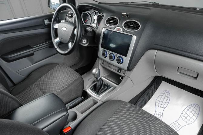 Ford Focus II Рестайлинг с пробегом 2011 года, цена 669 000 рублей, 527000 км, седан, Автокод Объявления