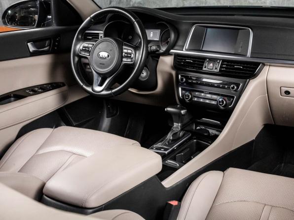 Kia Optima IV с пробегом 2017 года, цена 2 220 000 рублей, 51387 км, седан, Автокод Объявления