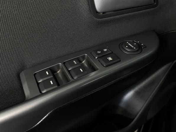 Kia Rio III Рестайлинг с пробегом 2015 года, цена 939 900 рублей, 174000 км, хэтчбек, Автокод Объявления
