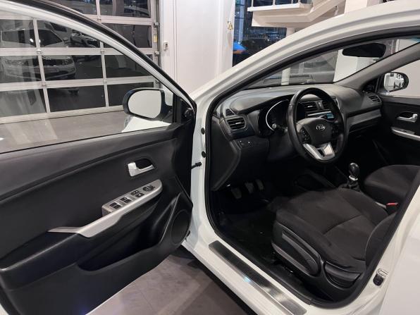 Kia Rio III с пробегом 2013 года, цена 790 000 рублей, 198267 км, хэтчбек, Автокод Объявления