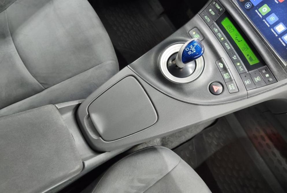 Toyota Prius III (XW30) Екатеринбург  - изображение 15