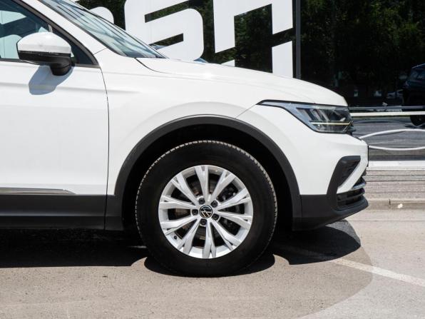 Volkswagen Tiguan II Рестайлинг с пробегом 2021 года, цена 1 899 000 рублей, 189128 км, внедорожник, Автокод Объявления