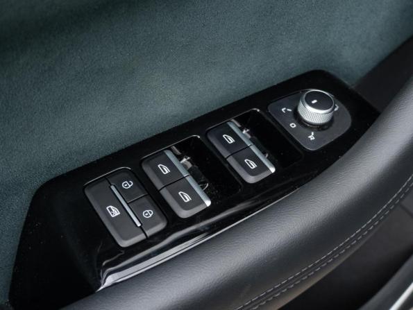 Geely Monjaro I с пробегом 2023 года, цена 3 050 000 рублей, 56169 км, внедорожник, Автокод Объявления