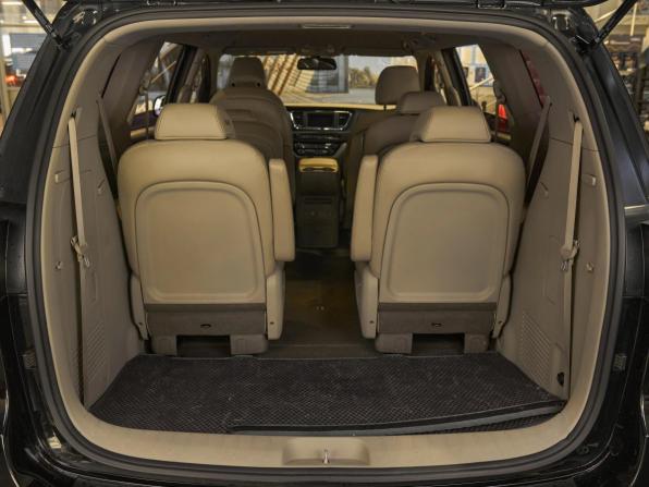Kia Carnival III с пробегом 2018 года, цена 2 549 000 рублей, 115300 км, минивэн, Автокод Объявления