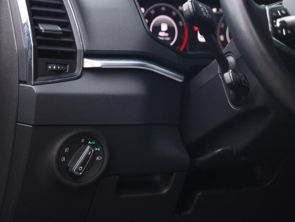 Skoda Karoq I с пробегом 2020 года, цена 2 449 000 рублей, 109210 км, внедорожник, Автокод Объявления