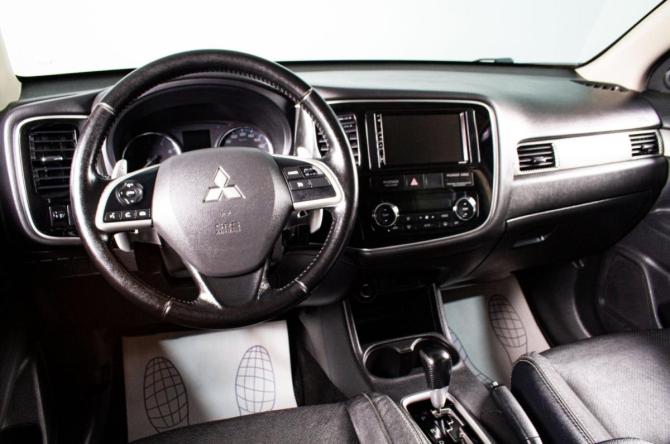 Mitsubishi Outlander III Рестайлинг с пробегом 2014 года, цена 1 849 000 рублей, 183000 км, внедорожник, Автокод Объявления